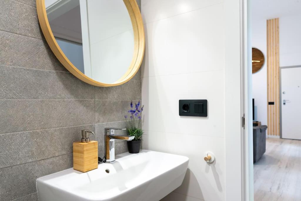 Gb Apartamento Corazon De Sevilla Goyeneta St ภายนอก รูปภาพ